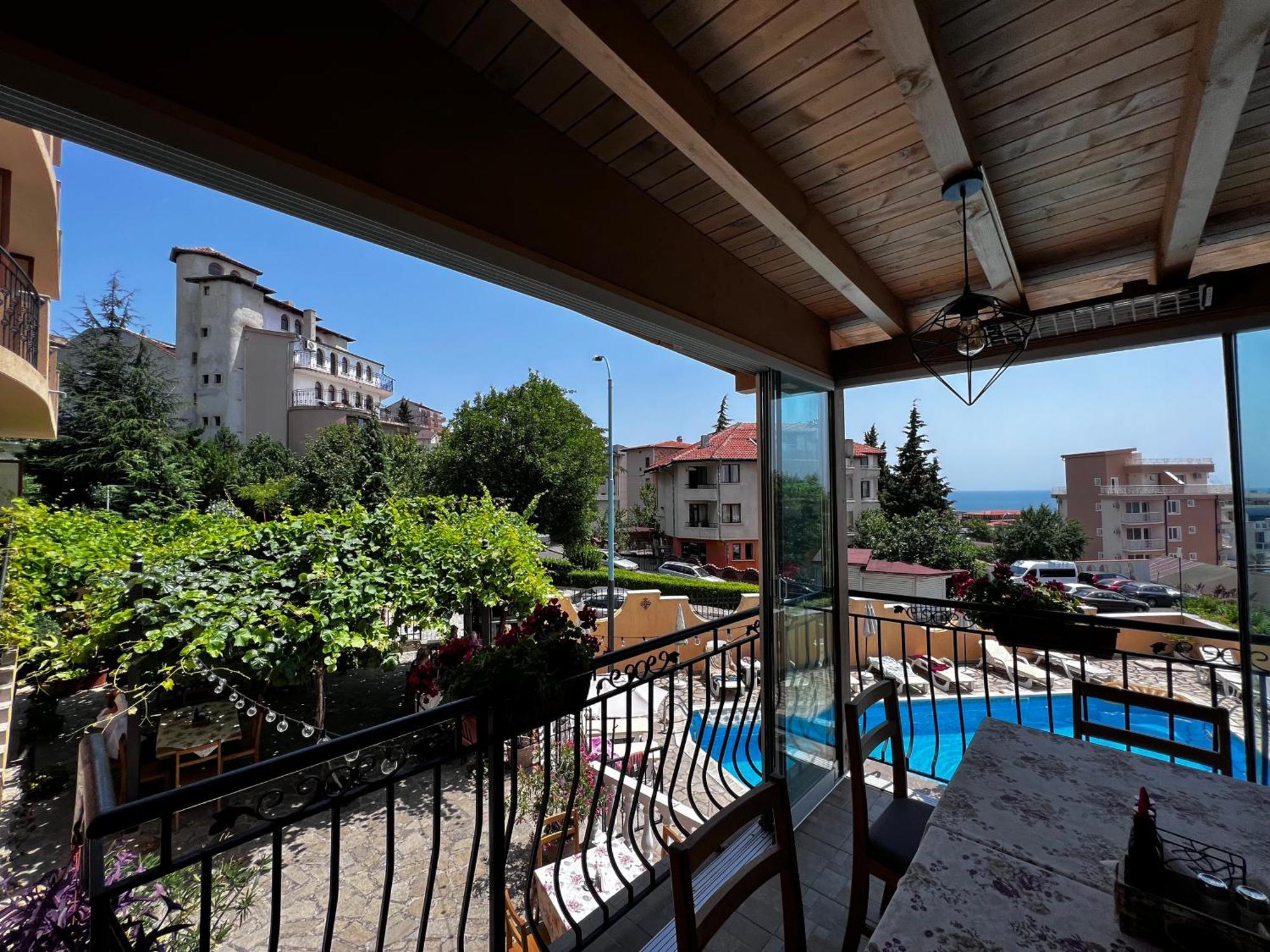 Family Hotel Milev Sveti Vlas Exterior photo