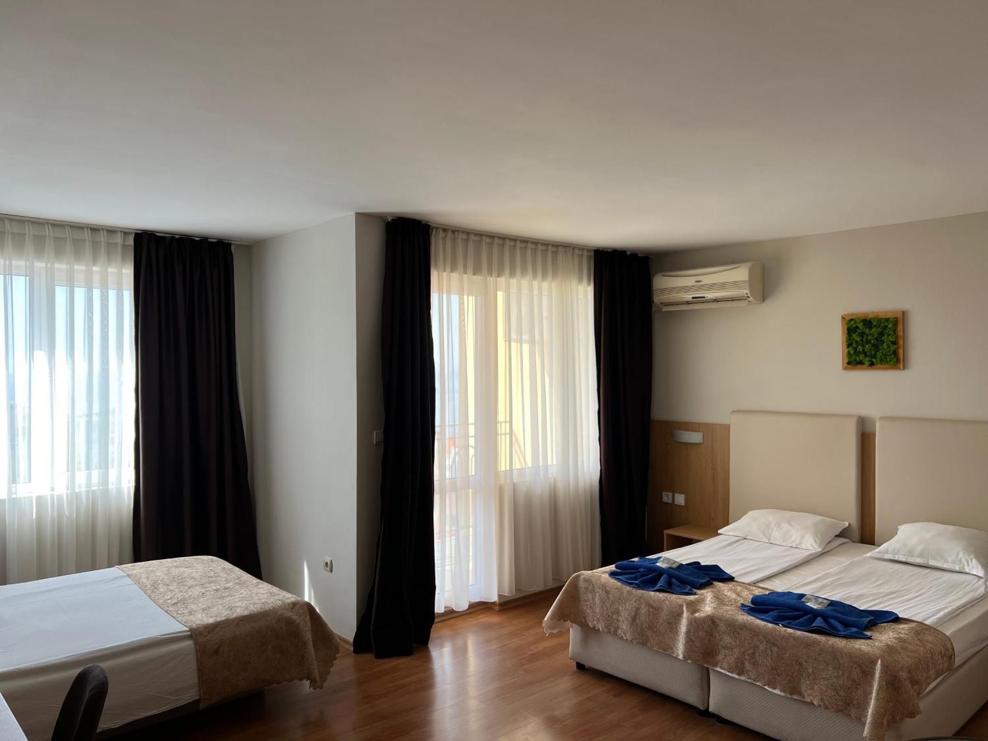 Family Hotel Milev Sveti Vlas Exterior photo