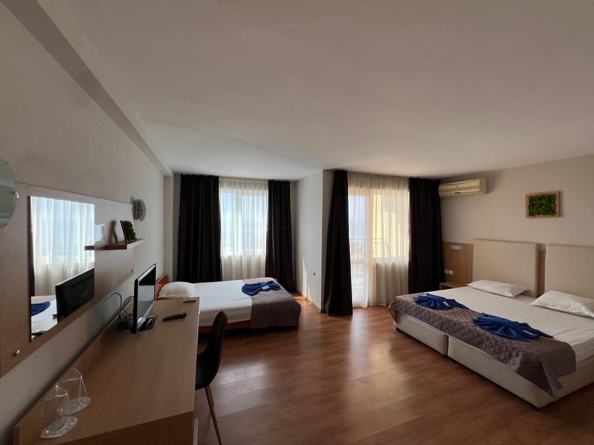 Family Hotel Milev Sveti Vlas Exterior photo